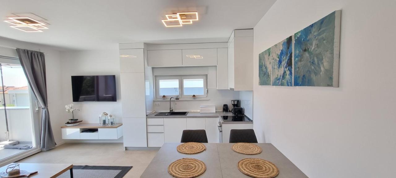Nova Excellence Apartman Novalja Kültér fotó