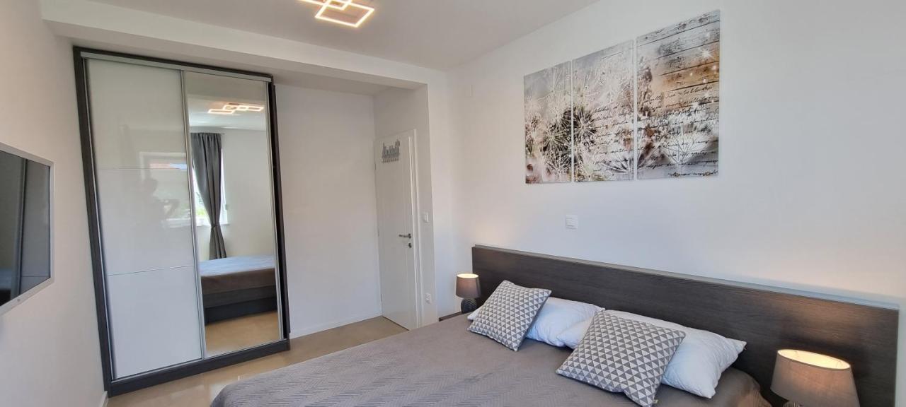 Nova Excellence Apartman Novalja Kültér fotó