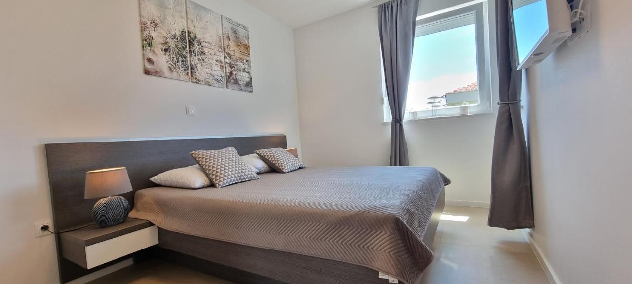 Nova Excellence Apartman Novalja Kültér fotó