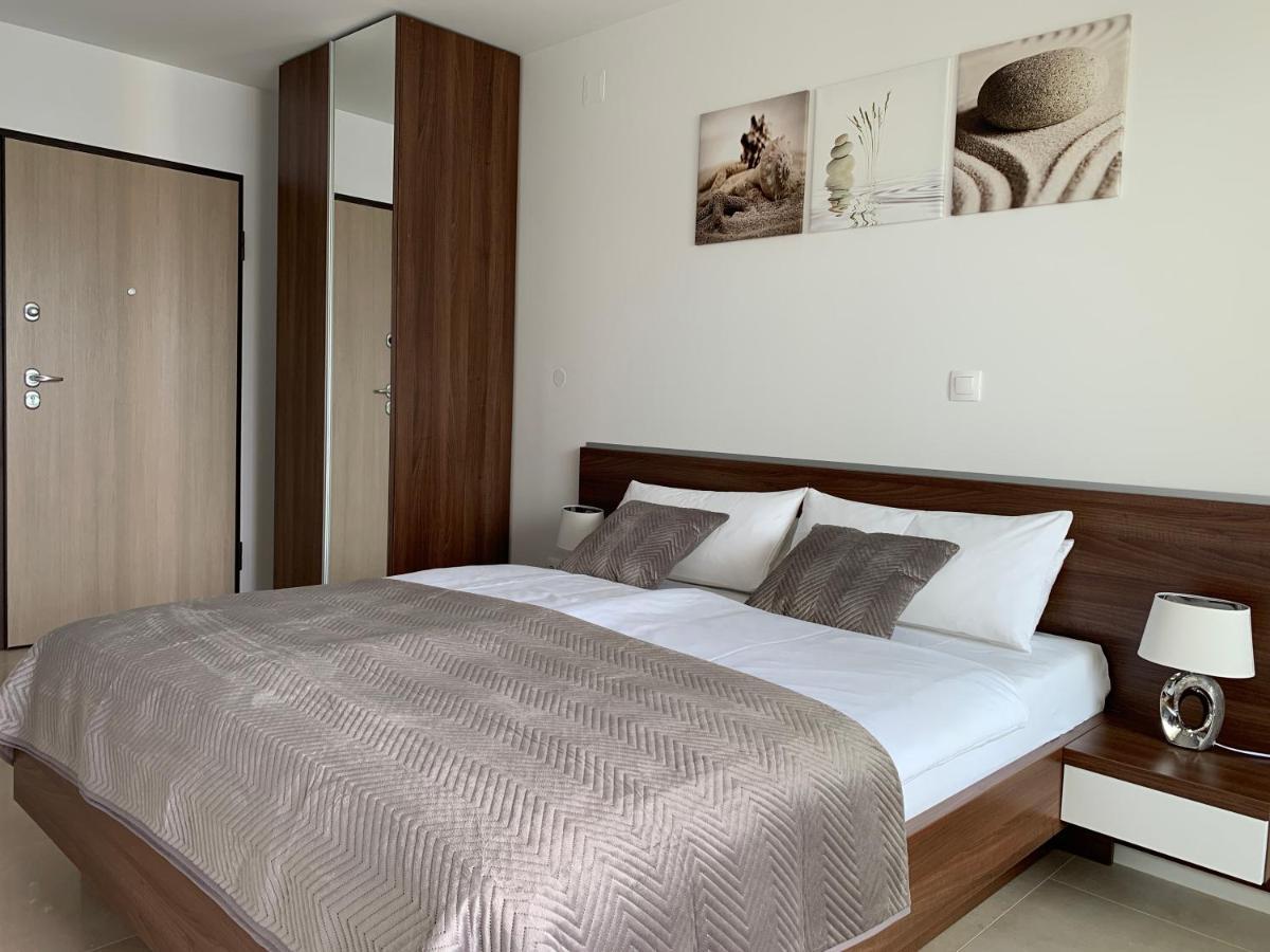 Nova Excellence Apartman Novalja Kültér fotó