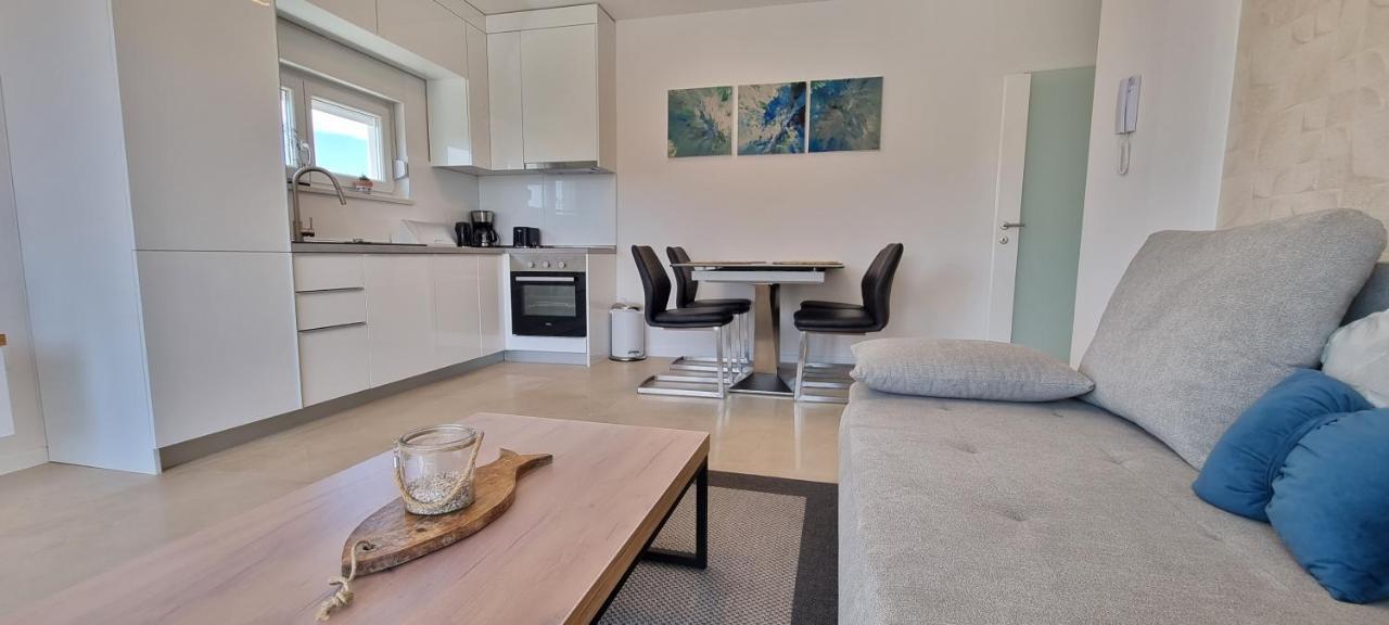Nova Excellence Apartman Novalja Kültér fotó